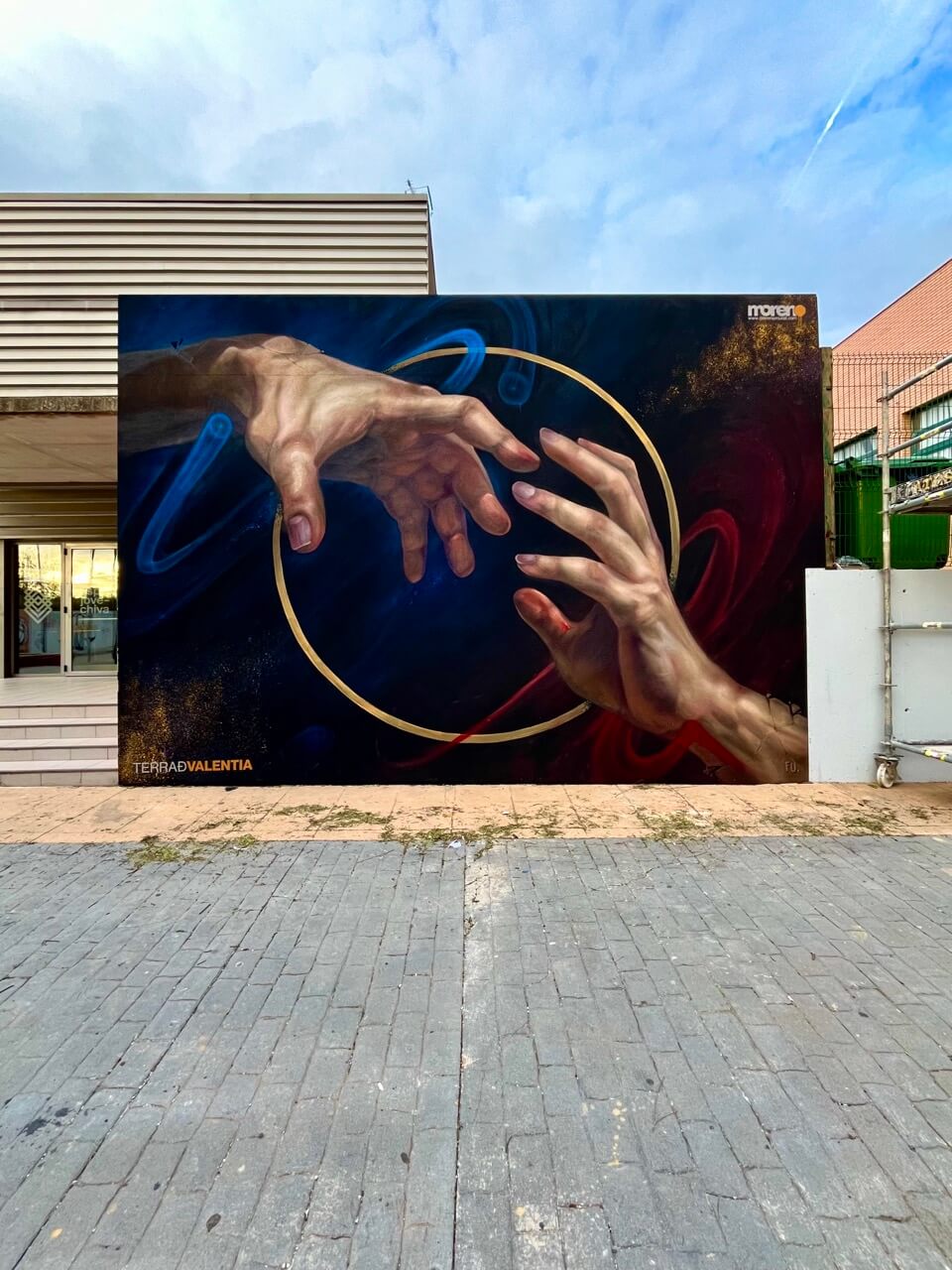 Mural de graffiti por la dana en Chiva