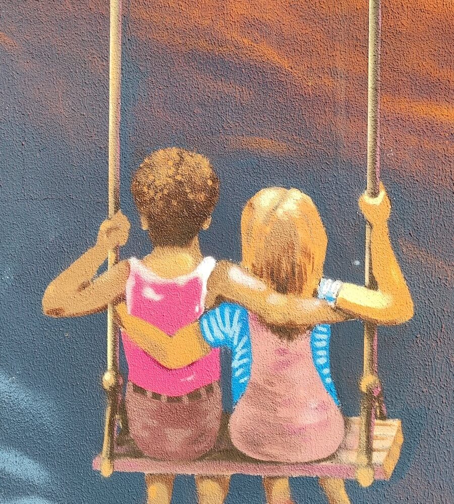 Mural de graffiti en cole